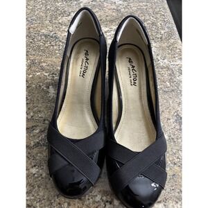 Reaction Kenneth Cole Wedge Heel Pumps Black Patent Criss Cross‎ Straps 7.5M